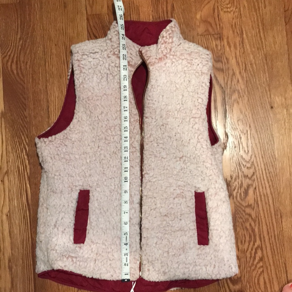 Raspberry Reversible Vest - Picture 4 of 6
